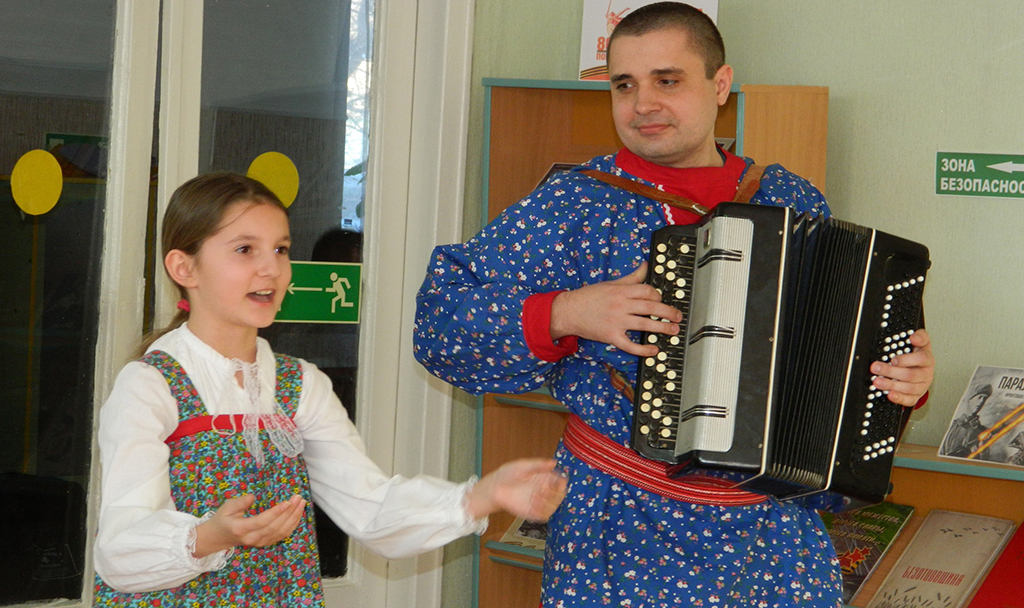 Масленица-блинница, весны именинница
